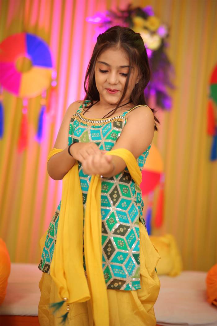 Girls Party Wear - Girls Party Wear - Salwar Suit
